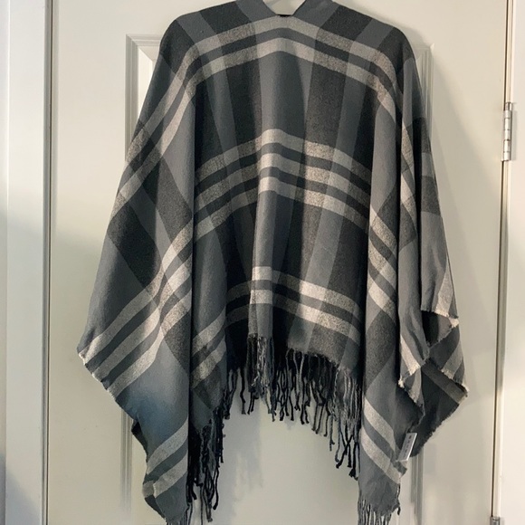 Plaid Shawl - Picture 2 of 2